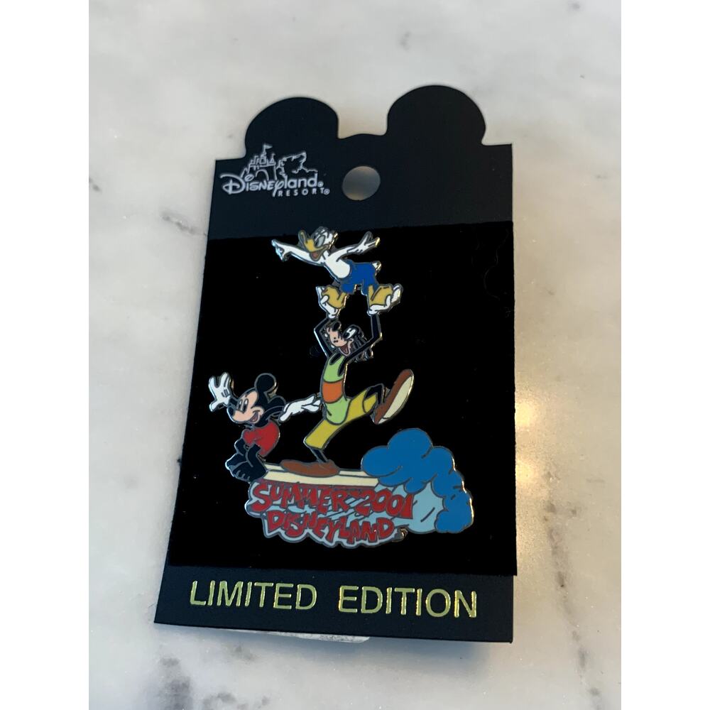 Summer 2001 Disney Goofy Donald Disneyland Disney Trading Pin LE 3600